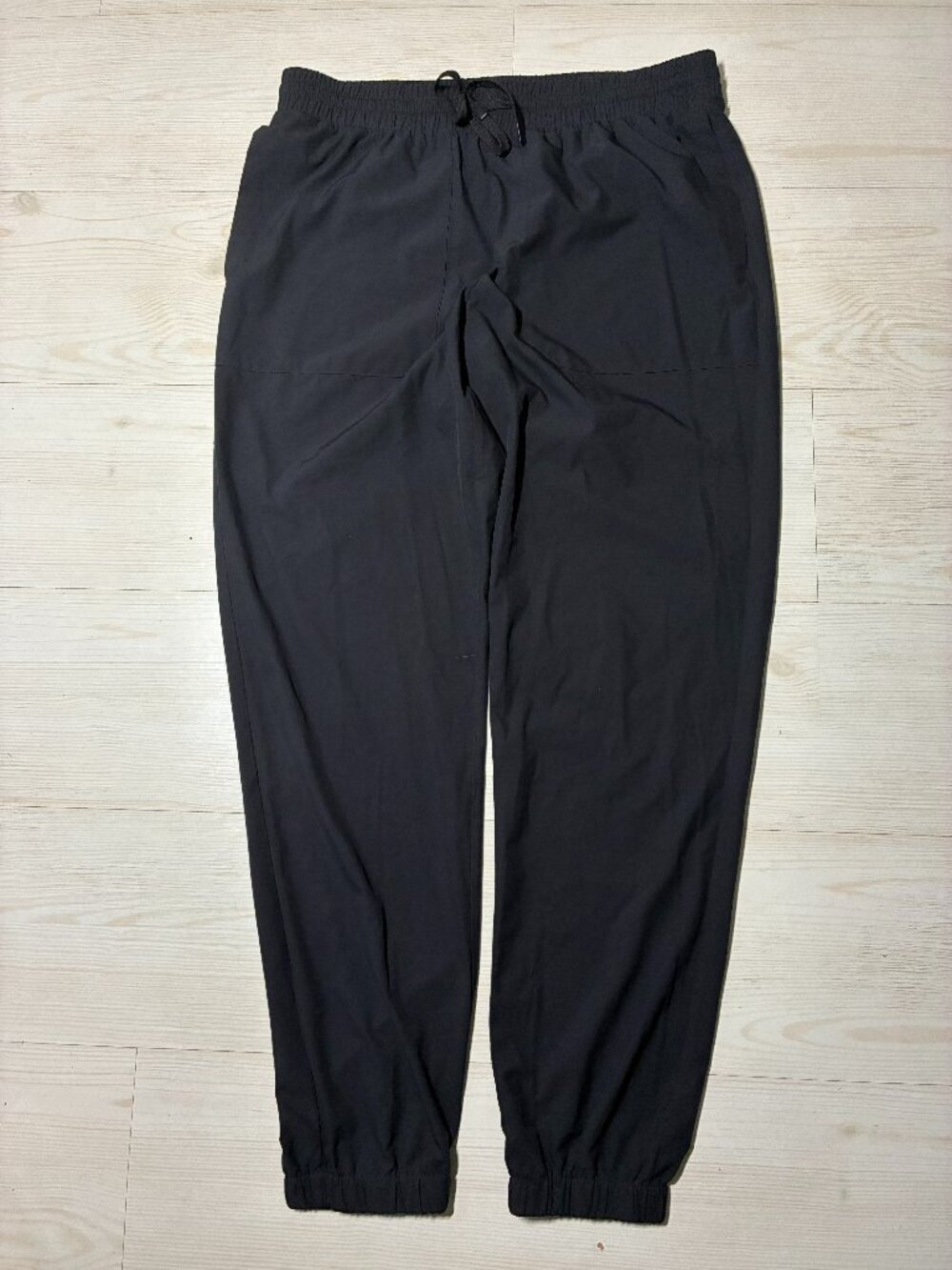 Zella Men's Performance Tapered Joggers Streamlined Design Black Size Medium